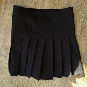 Black pleated skirt